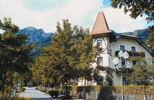 Bad Reichenhall Apartment | Single apartment Lattengebirge, 33sqm, combined living/sleeping area, balcony