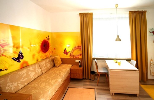 Bad Steben Apartment | Single apartment with cheerful, harmonious colors