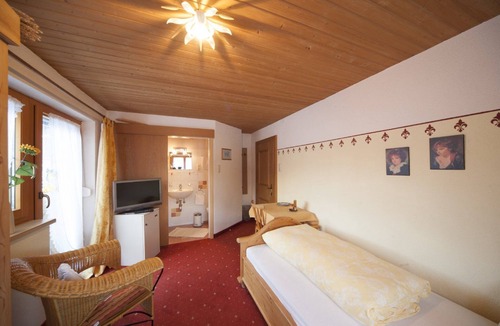 Haldensee Apartment | Single room - Guesthouse Schmid