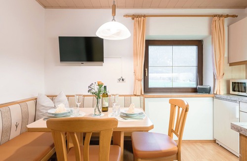 Strass im Zillertal House | Small house on an organic farm in Strass i.Z