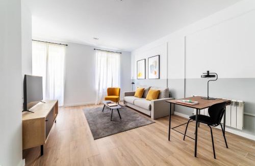 Palos de la Frontera Apartment | Smartr Atocha Reina Sofia