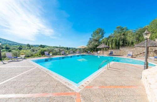 Petra Villa | Son March
