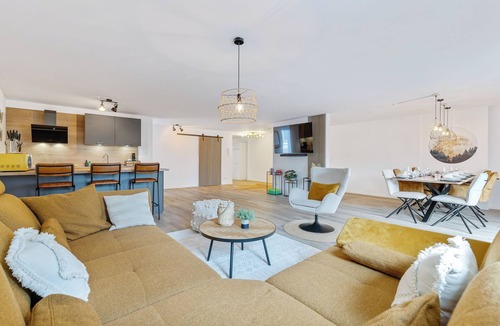 Altusried Apartment | SONNEN.glück- bright flat with 140m²