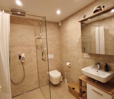 Parsberg Apartment | Sonnige Souterrain-Einliegerwohnung im Herzen Parsbergs