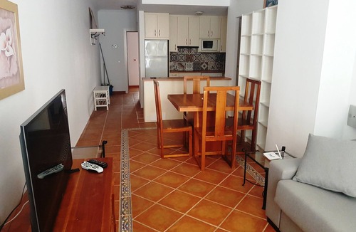La Parata Apartment | South facing one bedroomapartment with WIFI & private parking
