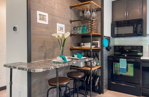 Southport House | Southport Tree Escape - King Treehouse Downtown