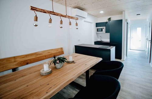 Pleinfeld Apartment | Space miracle with large garden terrace