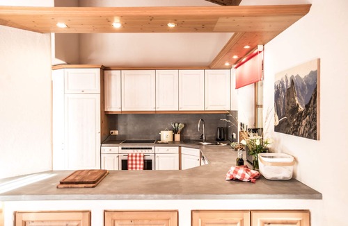 Ramsau Apartment | Spacious holiday loft in the middle of the mountaineering village of Ramsau! Central and quiet!