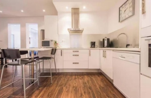 Palacio Apartment | Spacious 140 m² Apartment in the Heart of Madrid