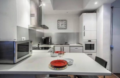 Palacio Apartment | Spacious 140 m² Apartment in the Heart of Madrid