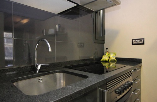 La Nova Esquerra de l'Eixample Apartment | Spacious 2 bedroom apartment with balcony in Eixample, parking possibility