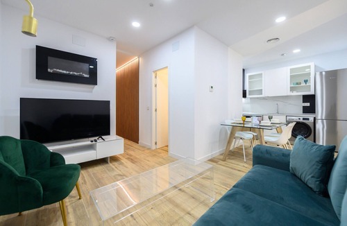 Embajadores Apartment | Spacious 2-bedroom flat in the centre of Madrid.