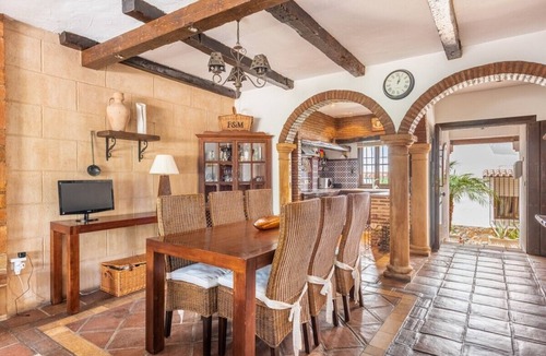 Benahavis House | Spacious 3 Bedroom Townhome with Stunning Mountain Views in Benahavis Village