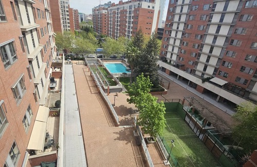 Legazpi Apartment | Spacious and bright three-bedroom apartment a few steps from the Madrid Planetarium