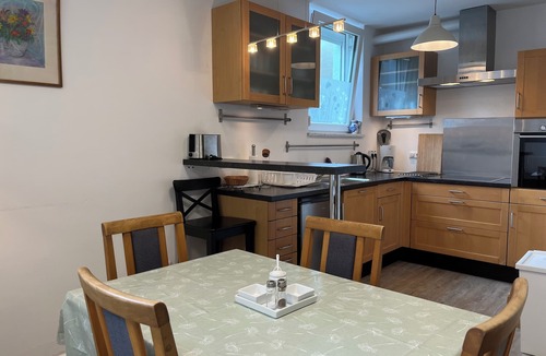 Ramersdorf House | Spacious and quiet 1-bedroom place in Munich. Fully equipped sleeps 7 guests!