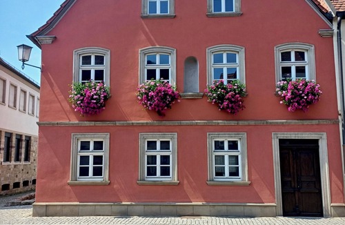 Zeil Apartment | Spacious apartment in a listed building in the old town of Zeil am Main