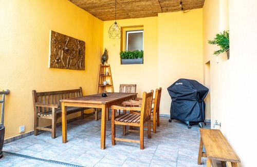 Altstadt - Sankt Lorenz Apartment | Spacious apartment with 30 sqm barbecue terrace on 150 sqm