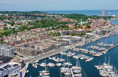 Travemuende Apartment | Spacious Baltic Sea Apartment in Travemünde with Balcony and Modern Comforts