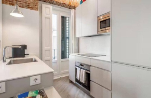 Palacio Apartment | Spacious & Bright 4-Bedroom Apartment in Central Madrid