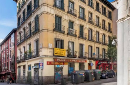Palacio Apartment | Spacious & Bright 4-Bedroom Apartment in Central Madrid