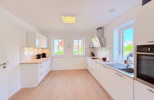 Rosenhagen House | Spacious, bright vacation home within walking distance of only 500m to the beach, with beautiful garden