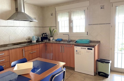 Els Poblets Villa | Spacious chalet for 11, private pool, pet-friendly, near the sea