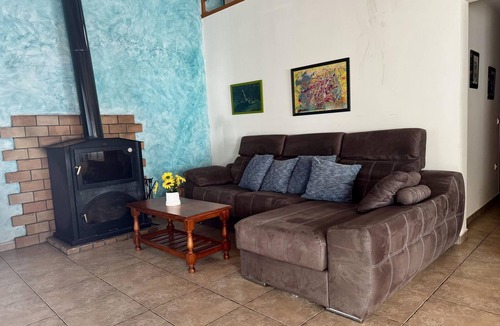 Els Poblets Villa | Spacious chalet for 11, private pool, pet-friendly, near the sea