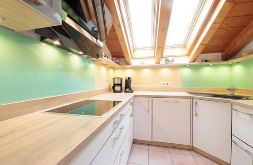 Sonnenbichl Apartment | Spacious top floor apartment for 6 people