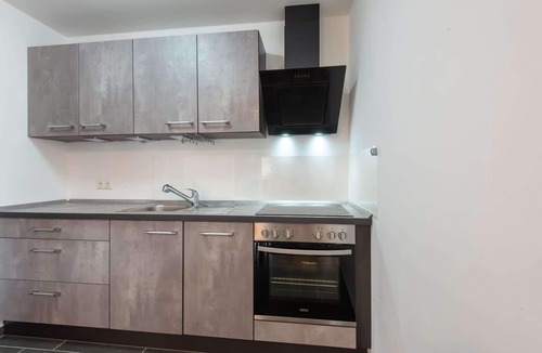 Haunsheim Apartment | Spacious Dual Guesthouse
