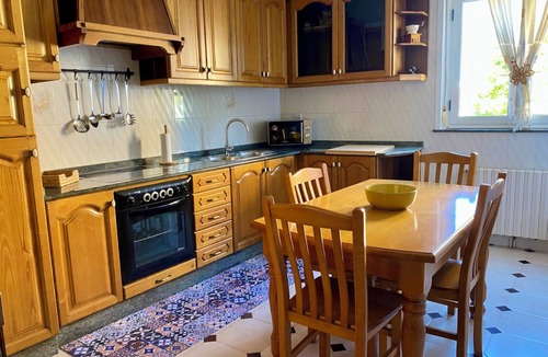 Porto de Espasante Apartment | Spacious, comfortable apartment close to everything by foot.