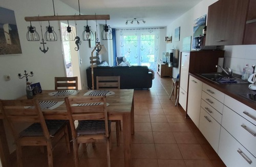 Boergerende-Rethwisch Apartment | Spacious Ground Floor Villa Apartment with Terrace and Garden near the Beach