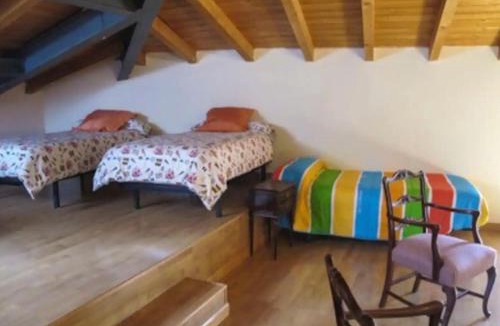 Llano de Bureba House | Spacious House in Llano de Bureba with Fireplace & Mountain View