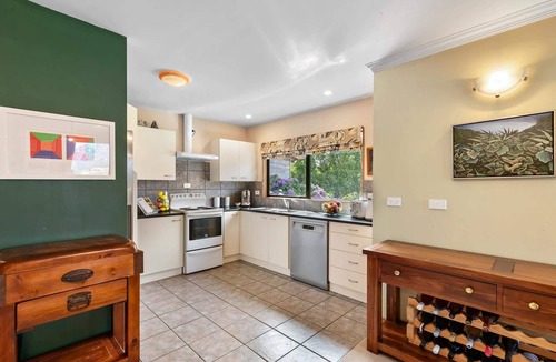 Arthur's Point House | Spacious Mountain View Home Close To Coronet Peak