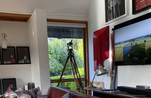 Arrowtown House | Spacious, unique, architecturally designed 1960s home located amongst Millbrook