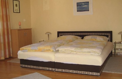 Nittendorf Apartment | Spacious vacation apartment with garden directly on the Labertal cycle path