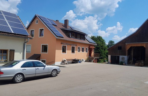 Neunburg vorm Wald Apartment | Spacious vacation apartment (95sqm) with 3 bedrooms
