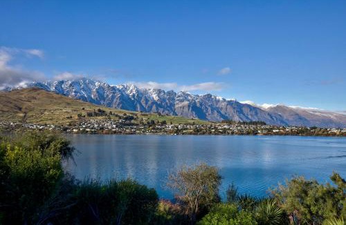 Queenstown Apartment | Spinnaker Bay - Lakeview Apartments