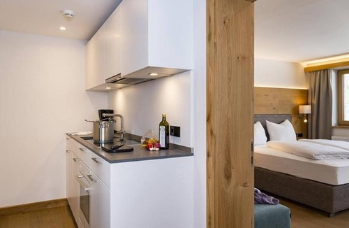 Seefeld Pedestrian Zone Apartment | Standard Plus Apartment - Tyrolean Wine Bar