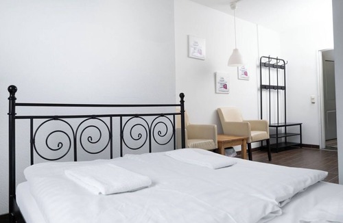 Altstadt-Nord Hostel | Station Hostel For Backpackers
