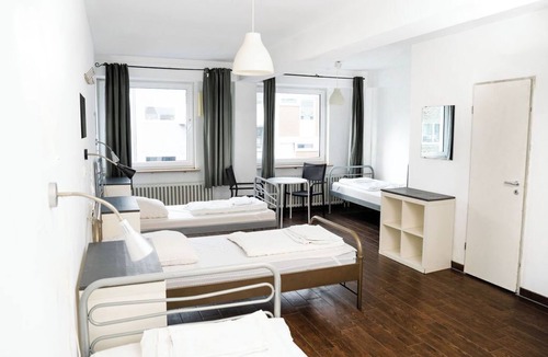 Altstadt-Nord Hostel | Station Hostel For Backpackers