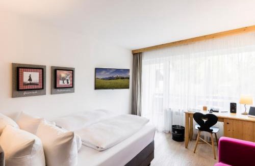 Garmisch-Partenkirchen Hotel | Staudacherhof in Garmisch-Partenkirchen I Blick aufs Zugspitzmassiv I einzigartige Bayurvida Küche