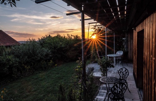 Pahl Apartment | stay in a ecological, sunny, quite, south-west directed garden apartment (67sqm)