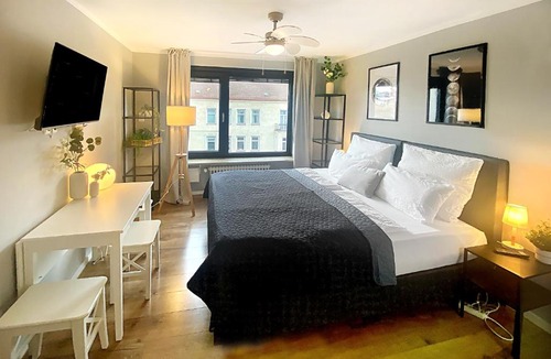 Augustenstraße Apartment | Stayando Cozy Apartment Munich City Center