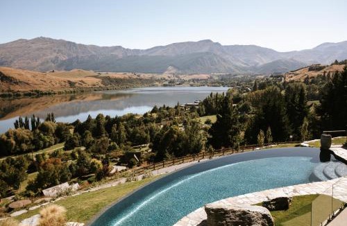 Lake Hayes Hotel | Stoneridge Estate