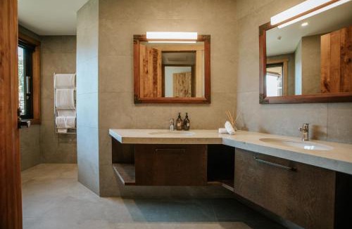 Lake Hayes Hotel | Stoneridge Estate