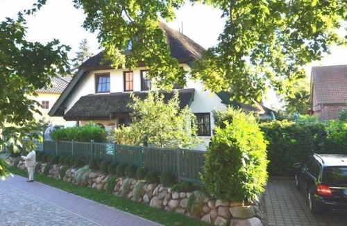 Gross Zicker House | Strandflieder by Interhome