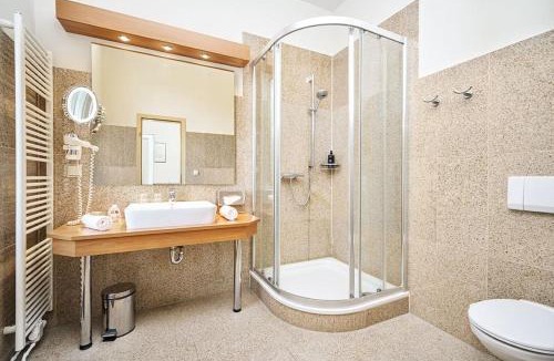 Zinnowitz Bed & Breakfast | Strandhotel garni Kormoran