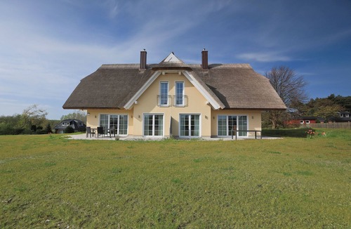Lobbe Cottage | Strandvilla Babette - Balo A, Direkt am Meer, mit Sauna - Haushälfte A