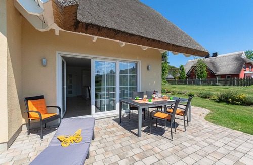 Lobbe Cottage | Strandvilla Babette - Balo A, Direkt am Meer, mit Sauna - Haushälfte A
