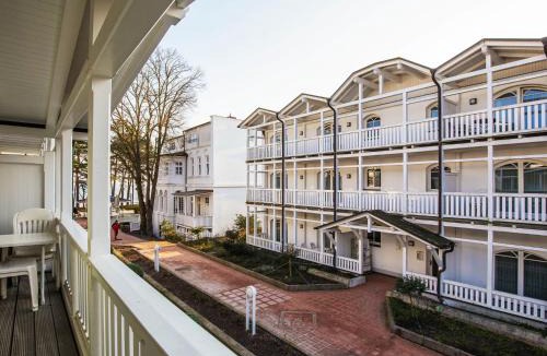 Binz Apartment | Strandvillen Binz - Ferienwohnung mit 1 Schlafzimmer und Balkon AH-625